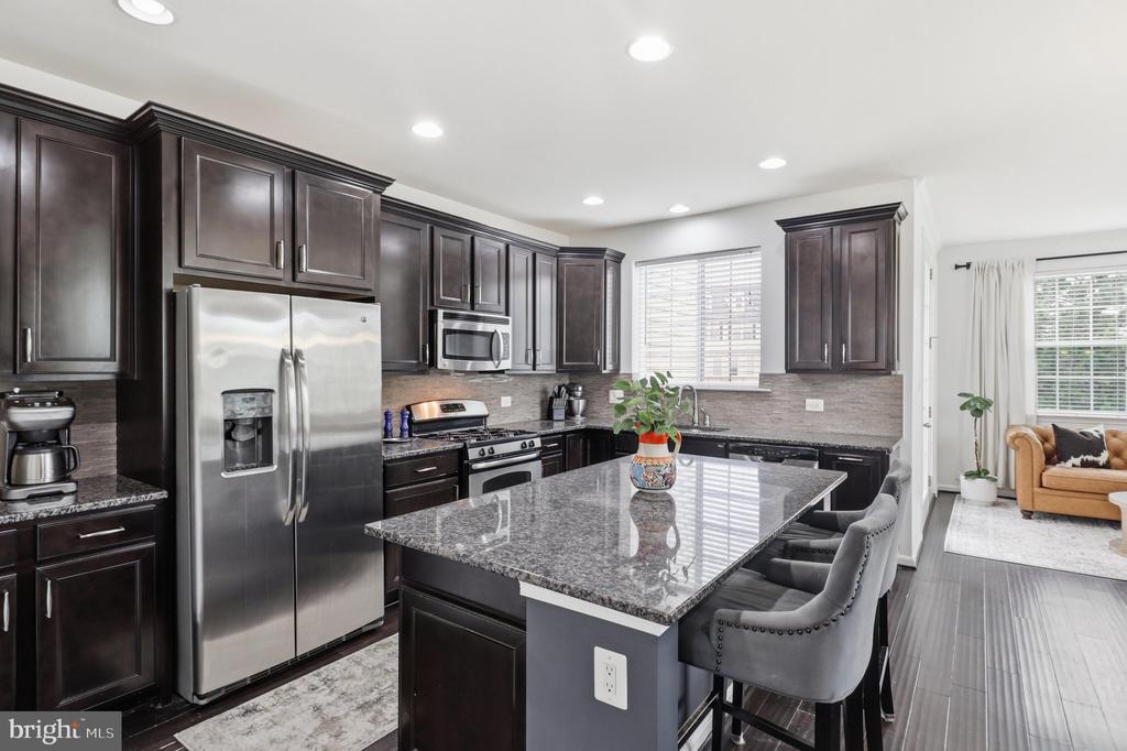 42251 DEAN CHAPEL SQUARE