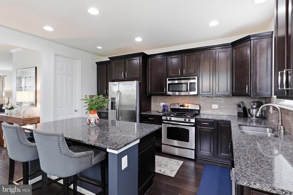42251 DEAN CHAPEL SQUARE