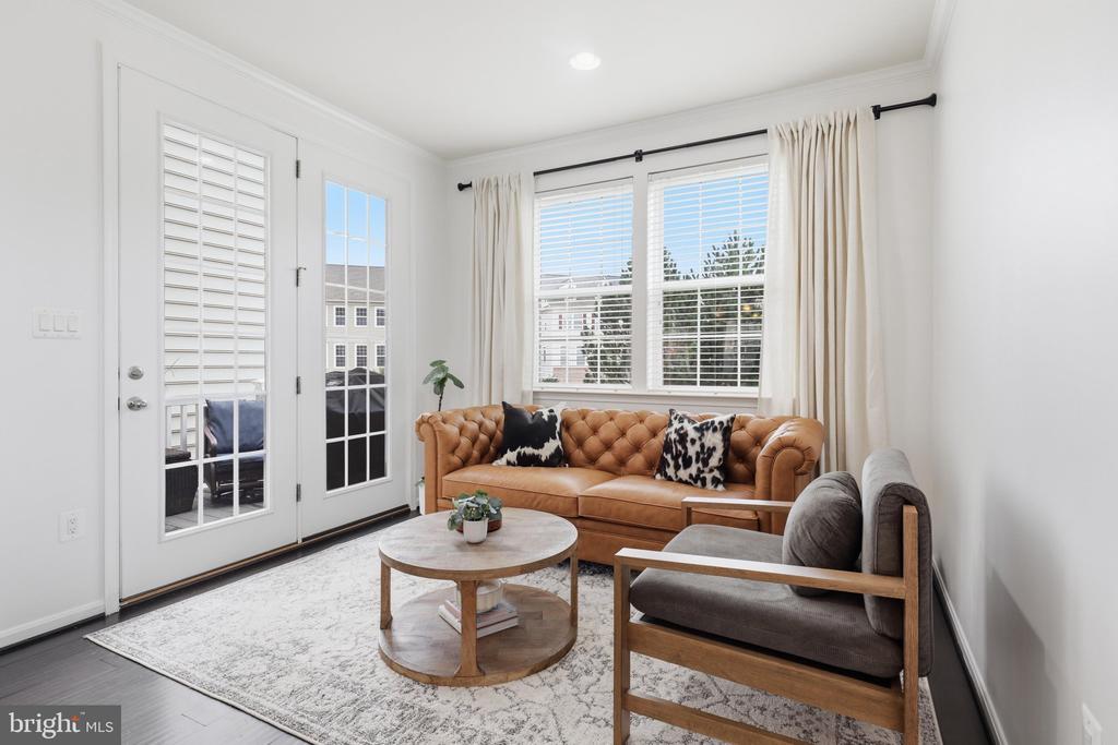 42251 DEAN CHAPEL SQUARE