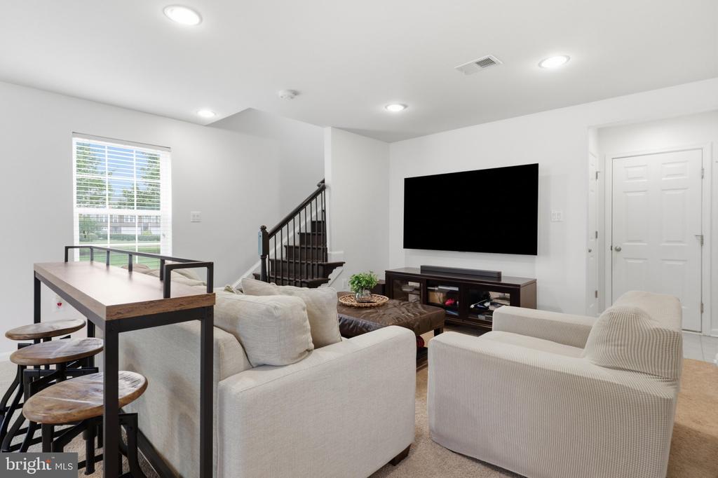42251 DEAN CHAPEL SQUARE
