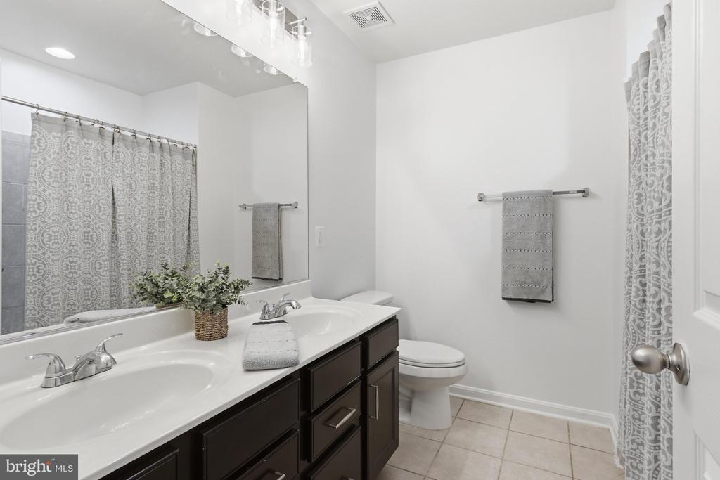 42251 DEAN CHAPEL SQUARE