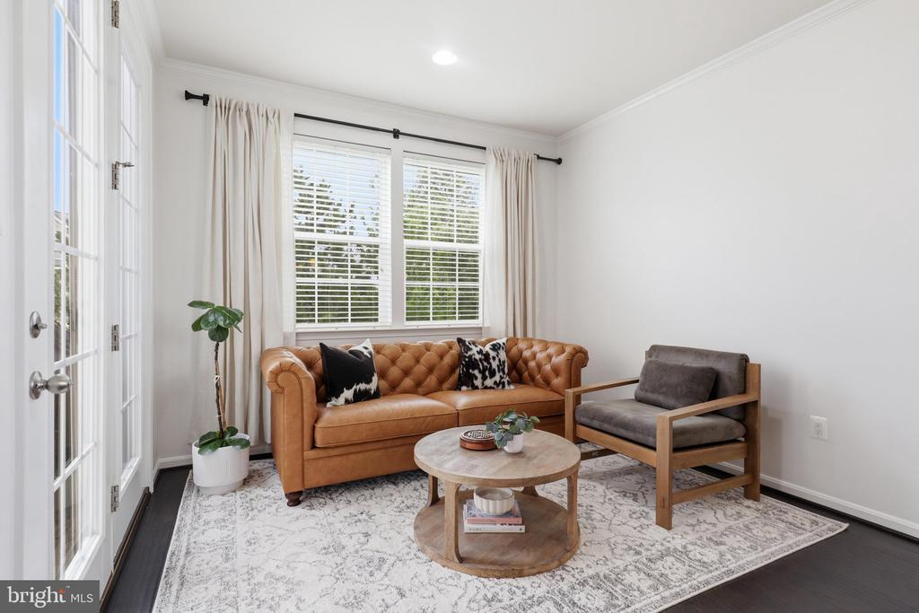 42251 DEAN CHAPEL SQUARE