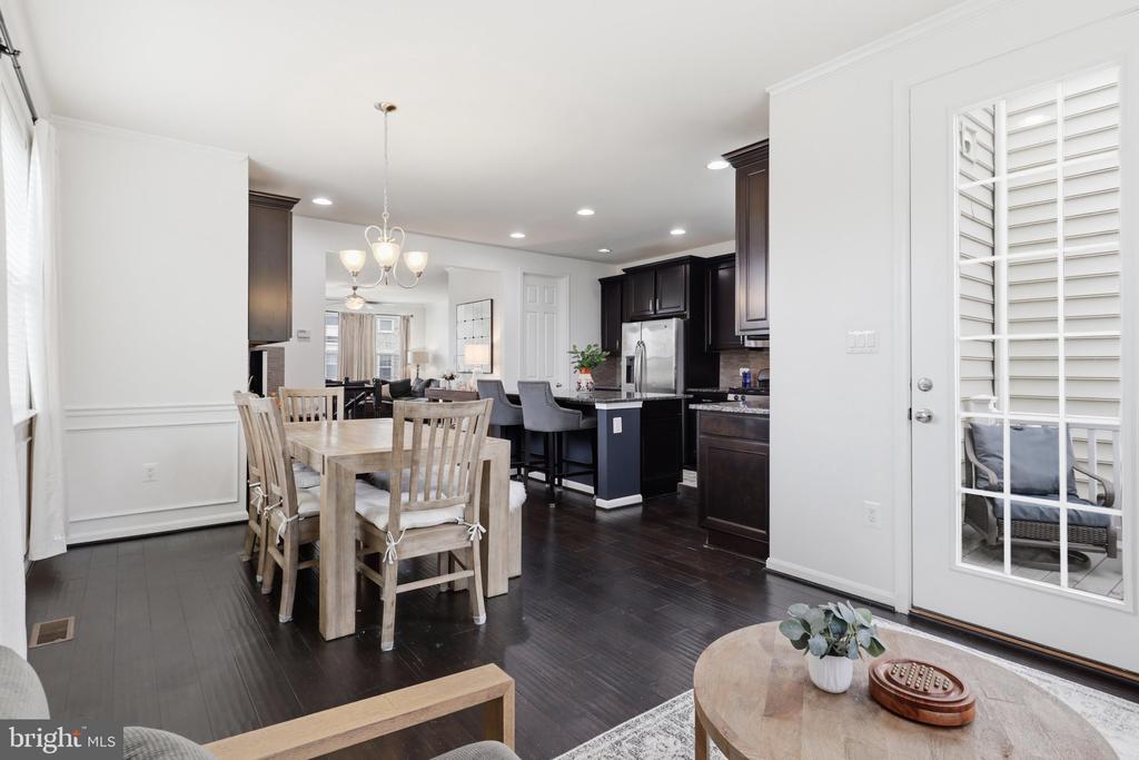 42251 DEAN CHAPEL SQUARE