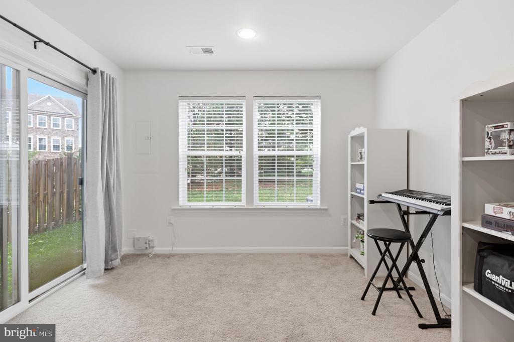 42251 DEAN CHAPEL SQUARE