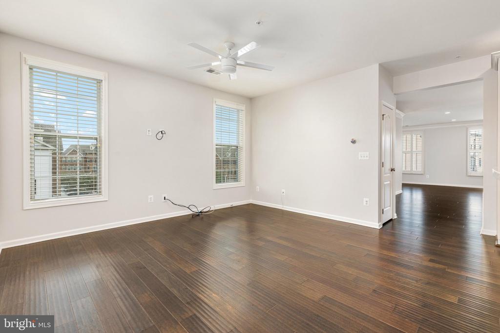 23694 HOPEWELL MANOR TERRACE