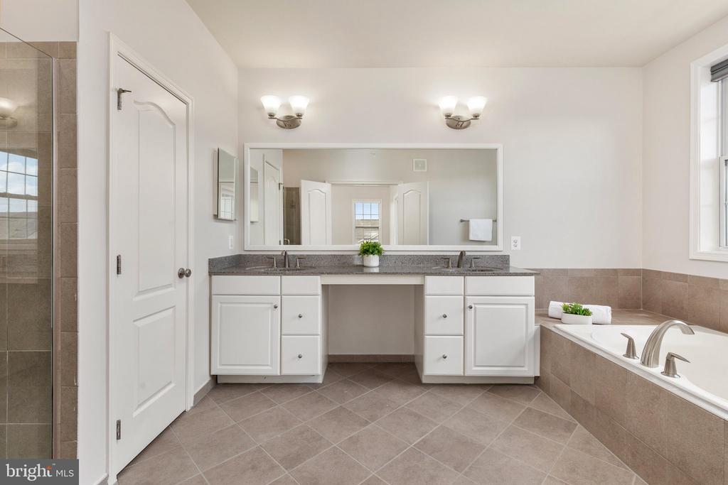 23694 HOPEWELL MANOR TERRACE