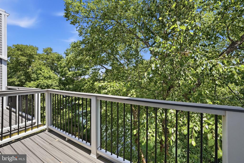 20600 CORNSTALK TERRACE Unit: 302