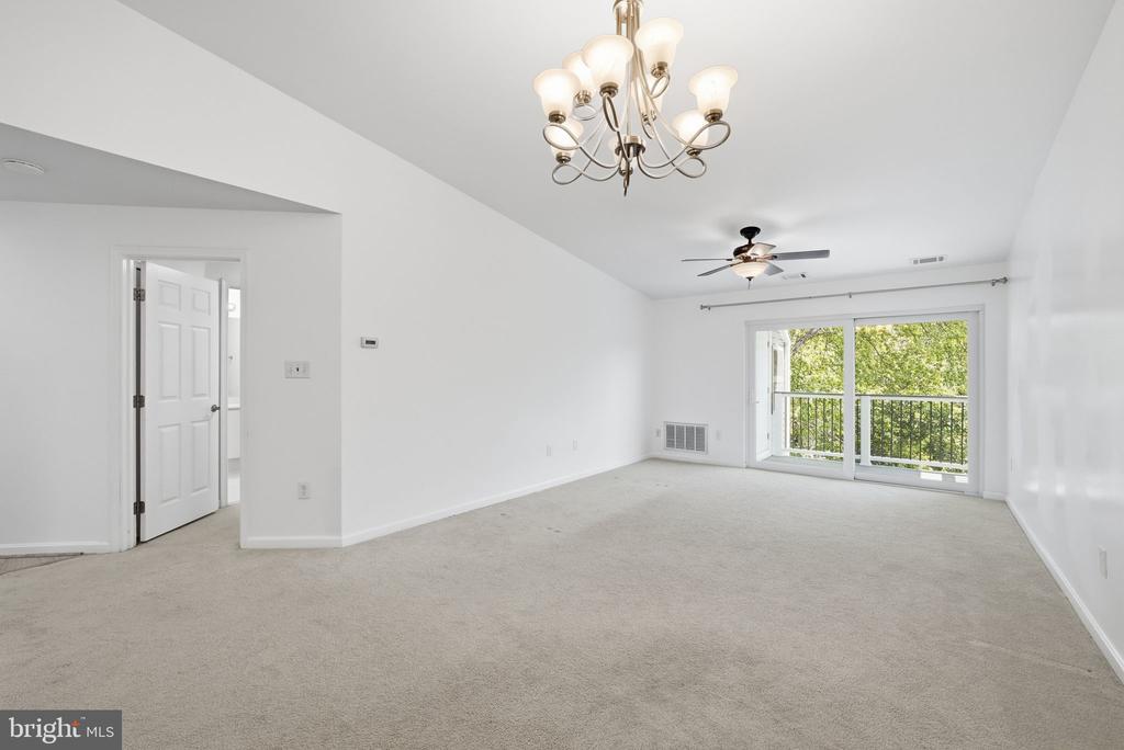 20600 CORNSTALK TERRACE Unit: 302