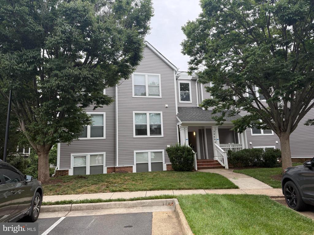 20600 CORNSTALK TERRACE Unit: 302