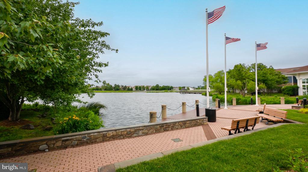 20600 CORNSTALK TERRACE Unit: 302