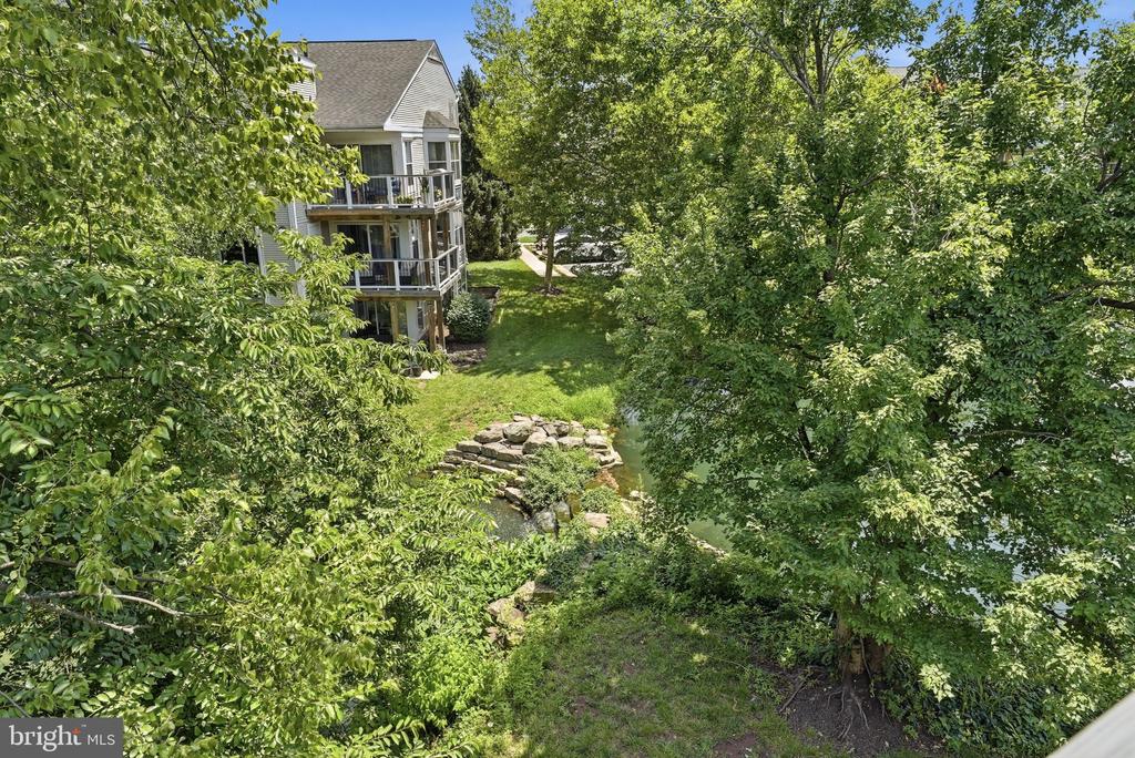 20600 CORNSTALK TERRACE Unit: 302