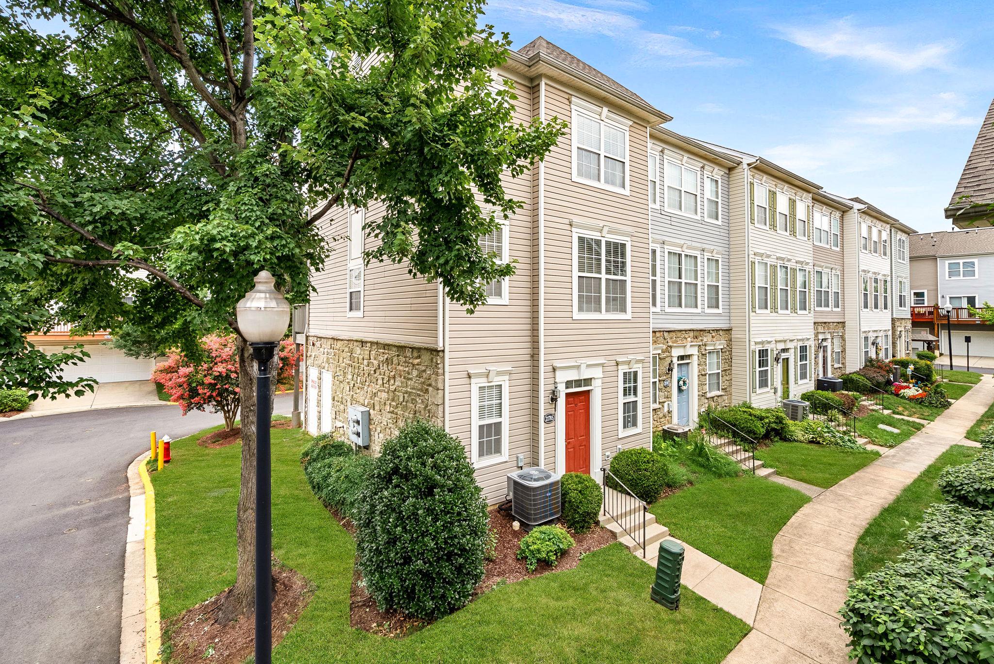 21785 DRAGONS GREEN SQUARE Unit: 21785