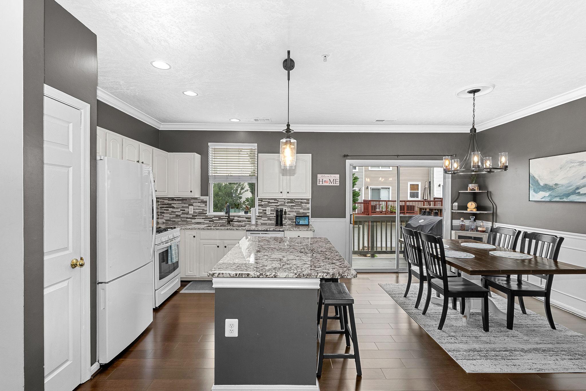 21785 DRAGONS GREEN SQUARE Unit: 21785