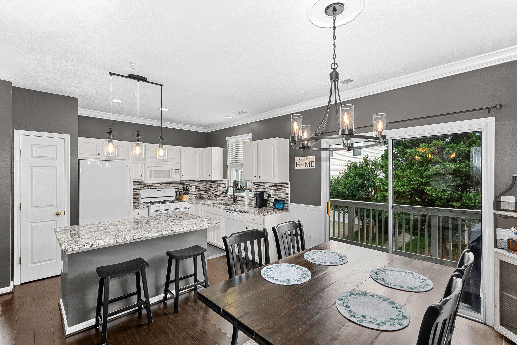 21785 DRAGONS GREEN SQUARE Unit: 21785