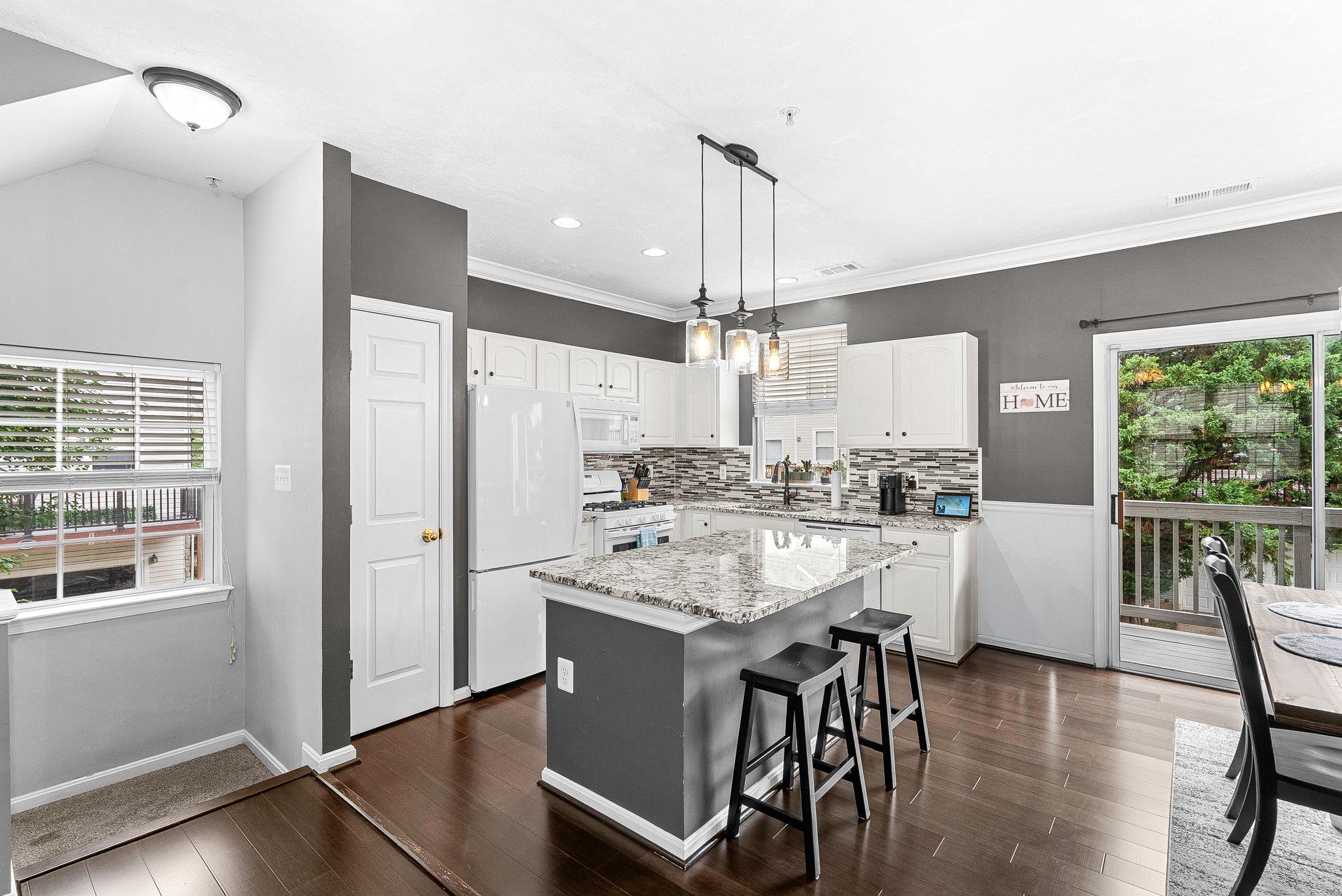 21785 DRAGONS GREEN SQUARE Unit: 21785