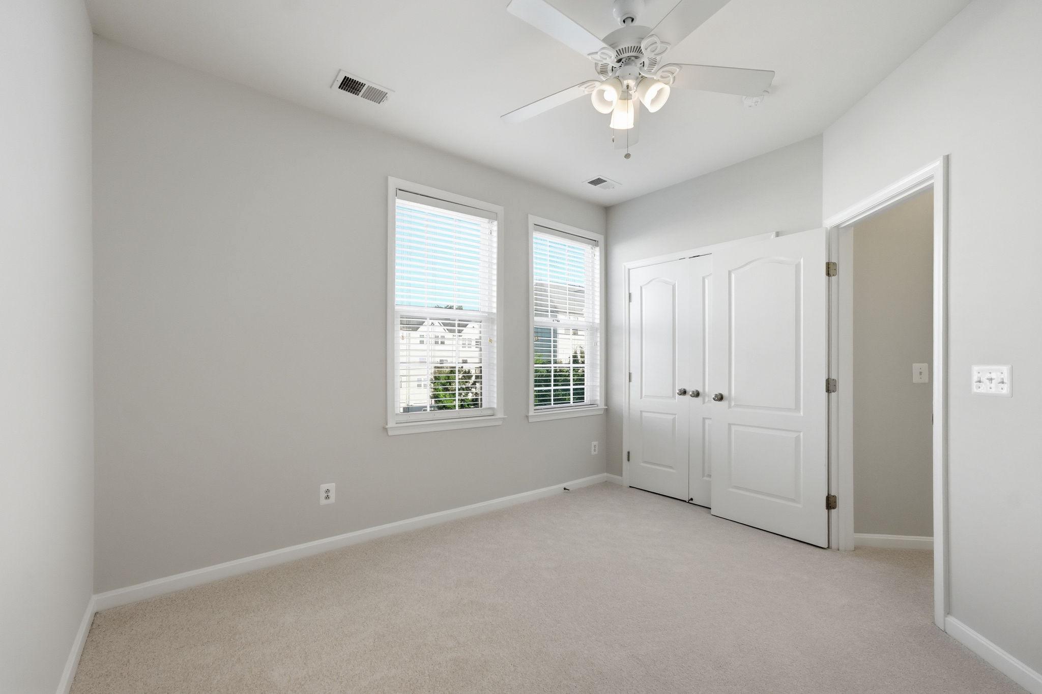 24678 BYRNE MEADOW SQUARE