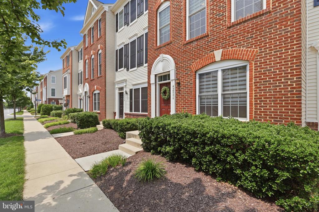 42886 PAMPLIN TERRACE