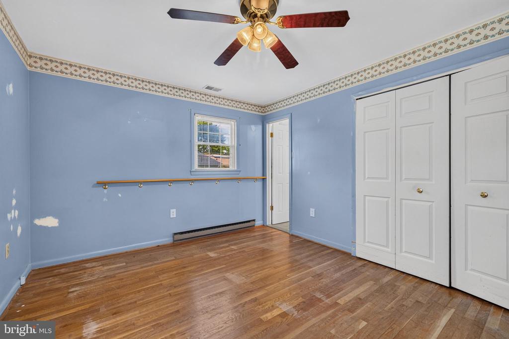 19 HAMILTON TERRACE DRIVE