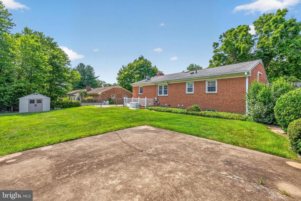 19 HAMILTON TERRACE DRIVE