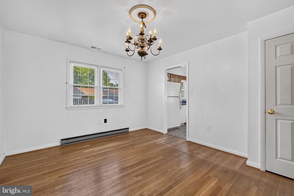19 HAMILTON TERRACE DRIVE