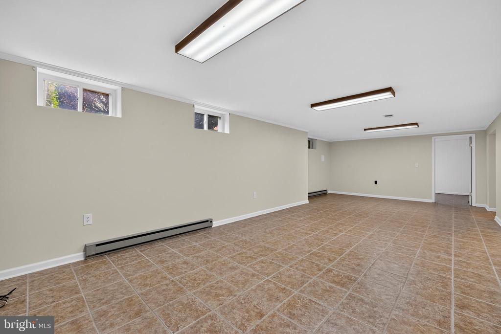 19 HAMILTON TERRACE DRIVE