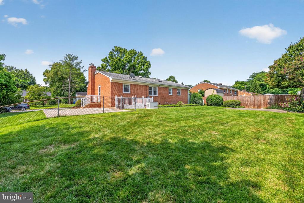 19 HAMILTON TERRACE DRIVE