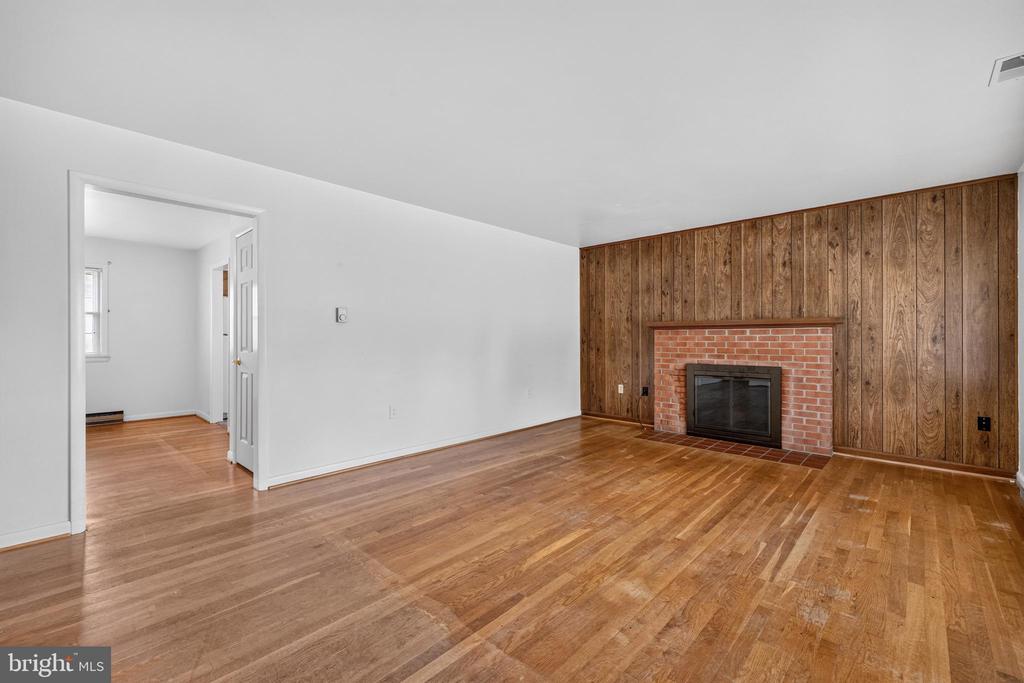 19 HAMILTON TERRACE DRIVE