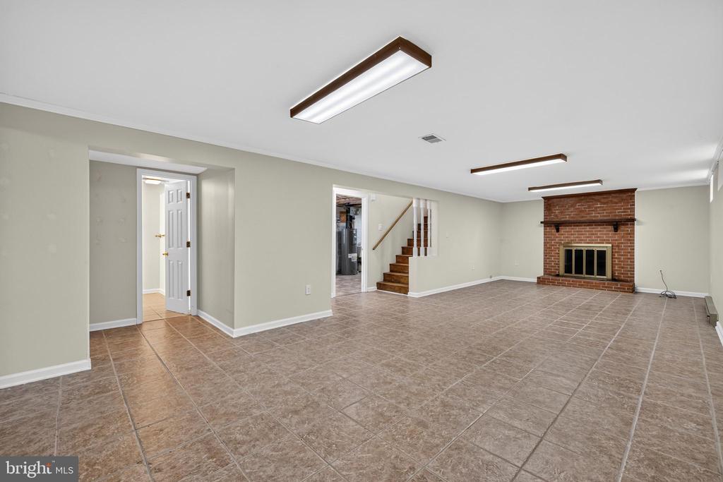 19 HAMILTON TERRACE DRIVE