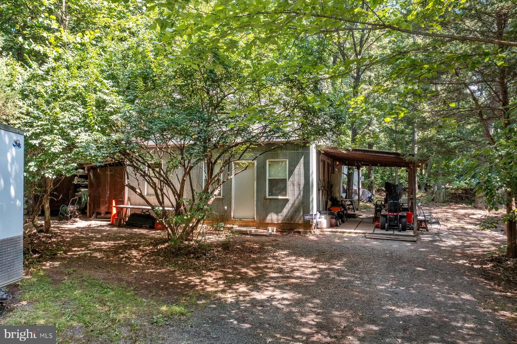 24 CEDAR DRIVE