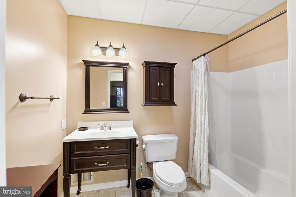 34971 CHARLES TOWN PIKE
