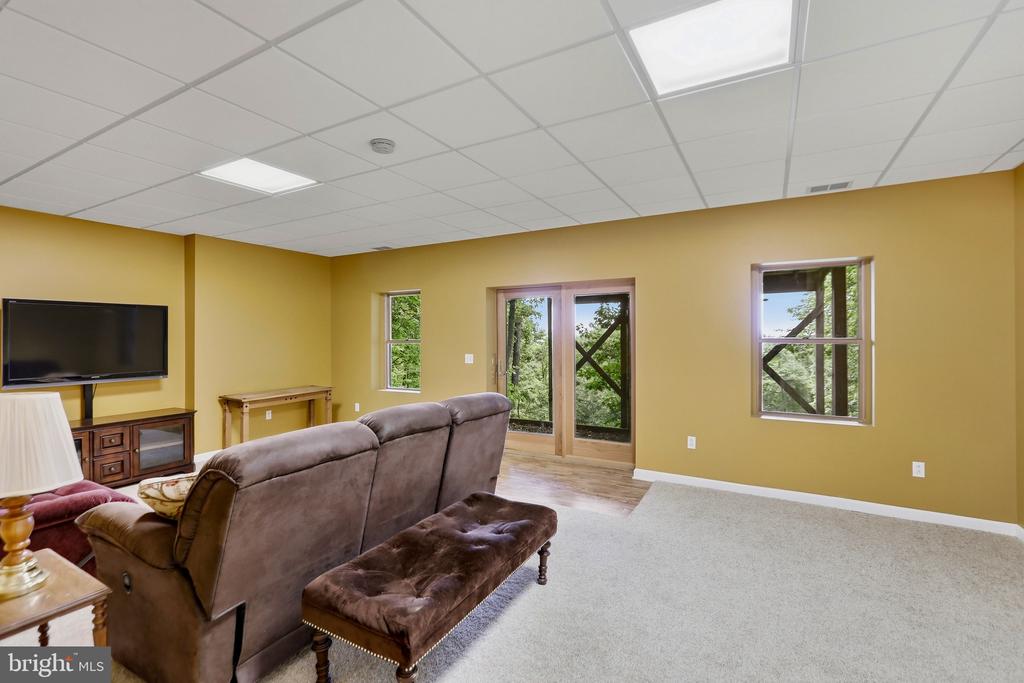 34971 CHARLES TOWN PIKE