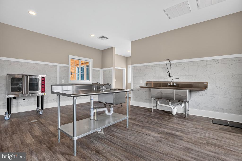 38217 MOUNTAIN AIR LANE