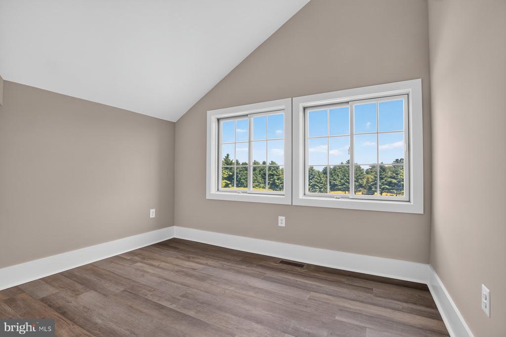 38217 MOUNTAIN AIR LANE