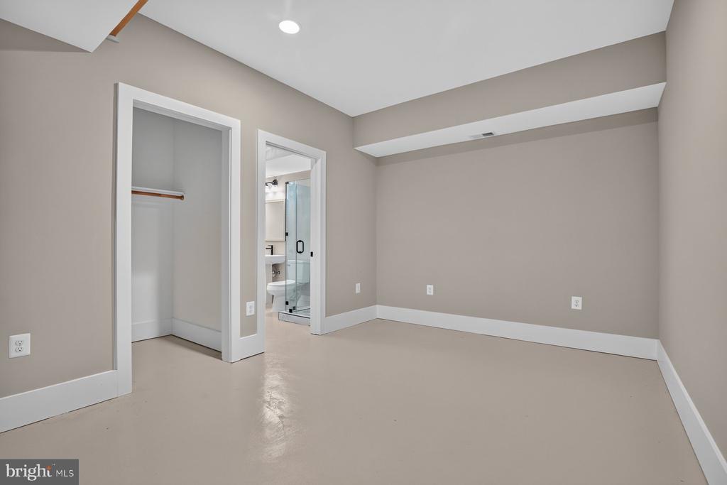 38217 MOUNTAIN AIR LANE