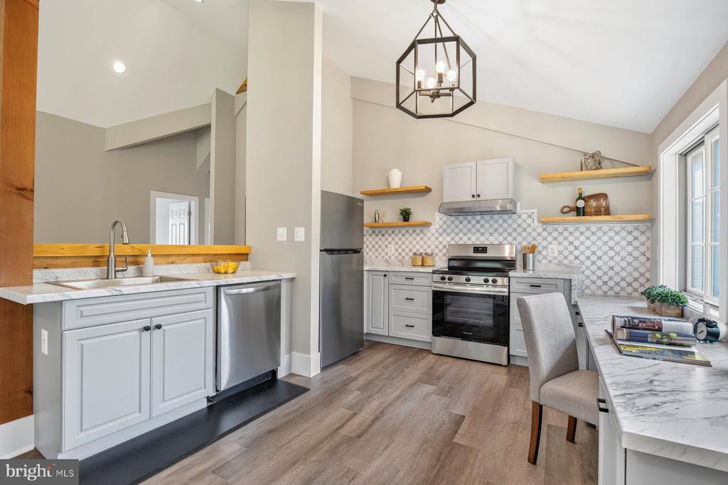 38217 MOUNTAIN AIR LANE