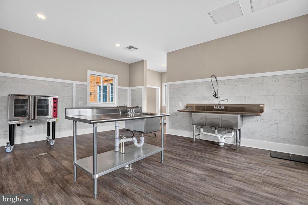 38217 MOUNTAIN AIR LANE