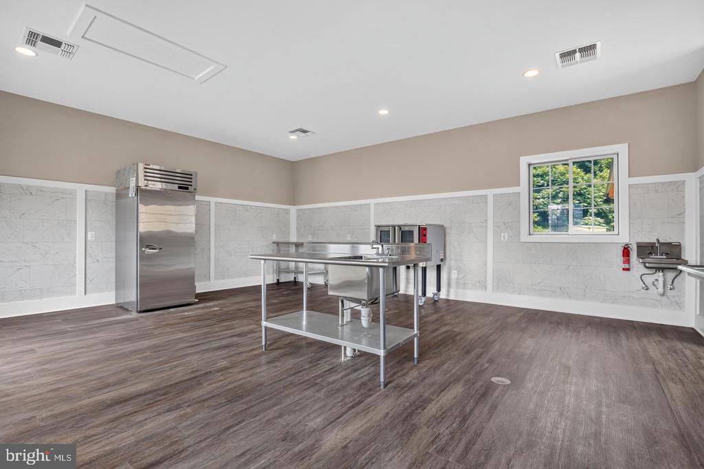 38217 MOUNTAIN AIR LANE