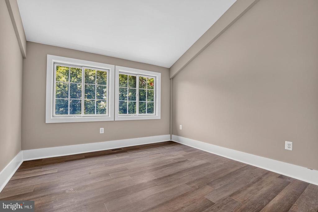 38217 MOUNTAIN AIR LANE