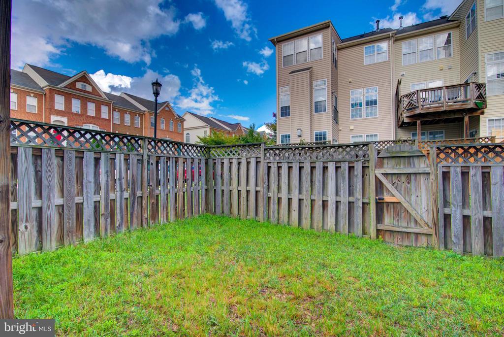 25130 CUTGRASS TERRACE