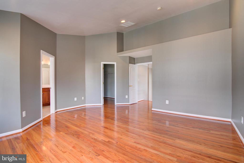 25130 CUTGRASS TERRACE