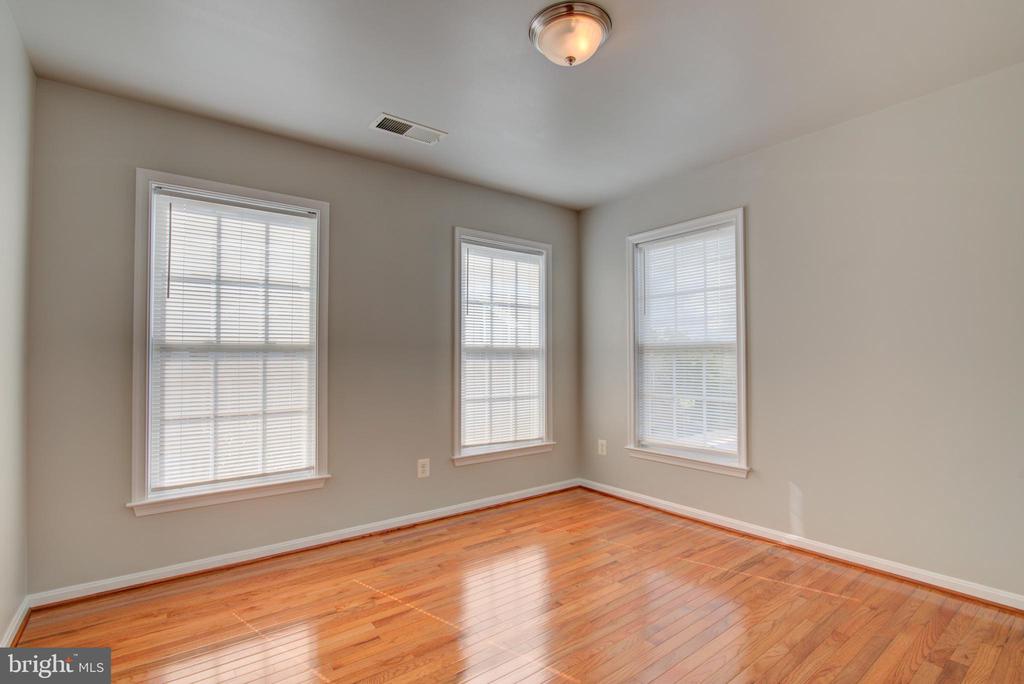 25130 CUTGRASS TERRACE