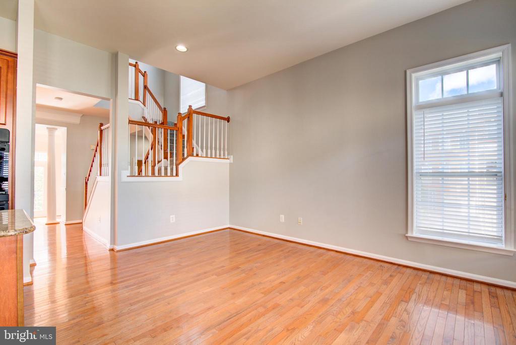 25130 CUTGRASS TERRACE