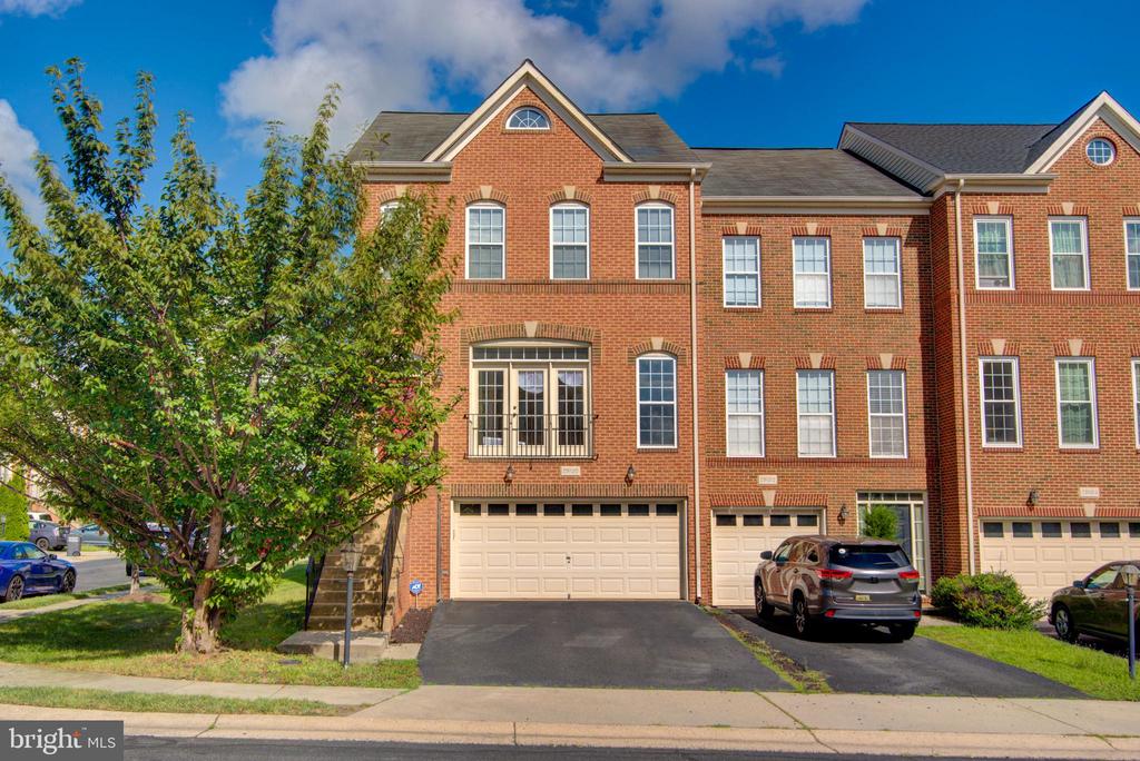 25130 CUTGRASS TERRACE