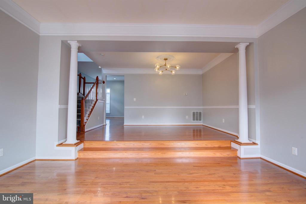 25130 CUTGRASS TERRACE