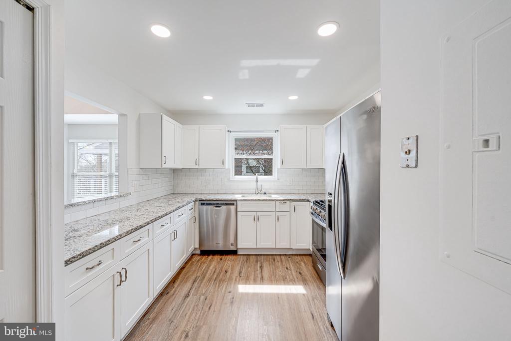 20596 CORNSTALK TERRACE Unit: 302