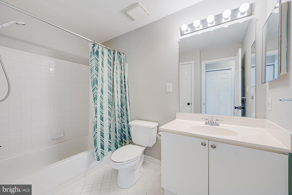 20596 CORNSTALK TERRACE Unit: 302