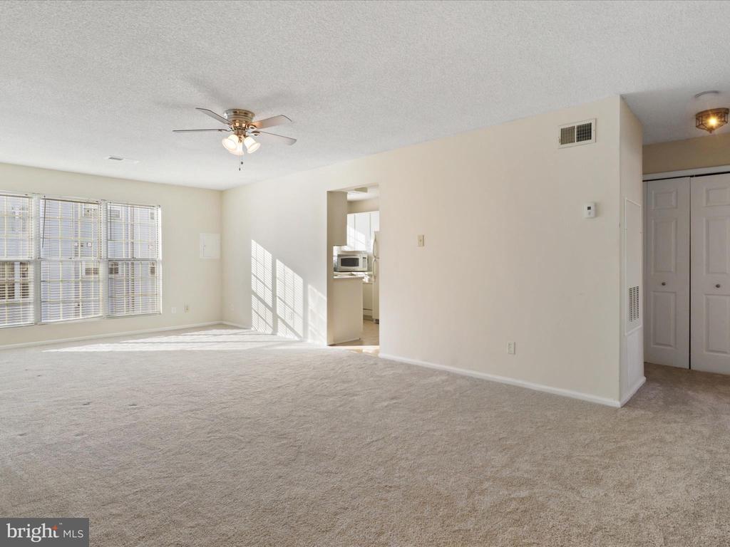 1108 HUNTMASTER TERRACE NE Unit: 202