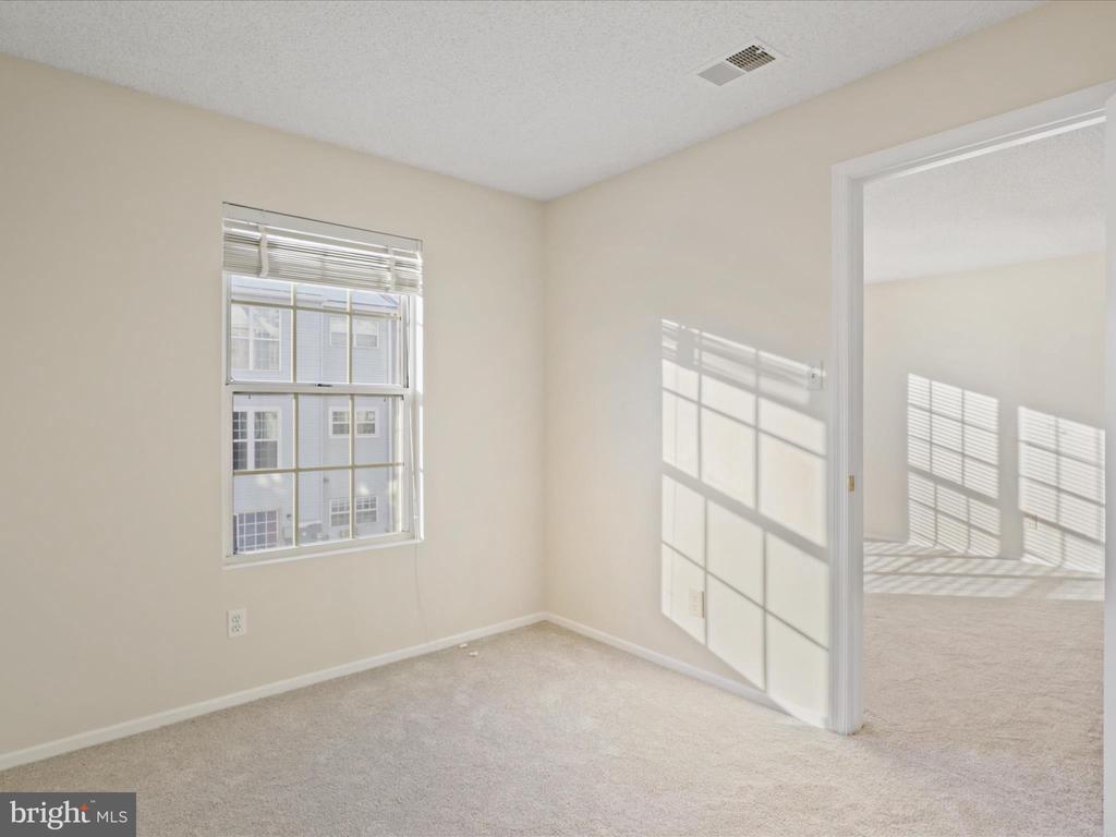 1108 HUNTMASTER TERRACE NE Unit: 202
