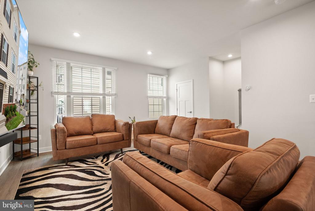 24550 POMMEL TERRACE