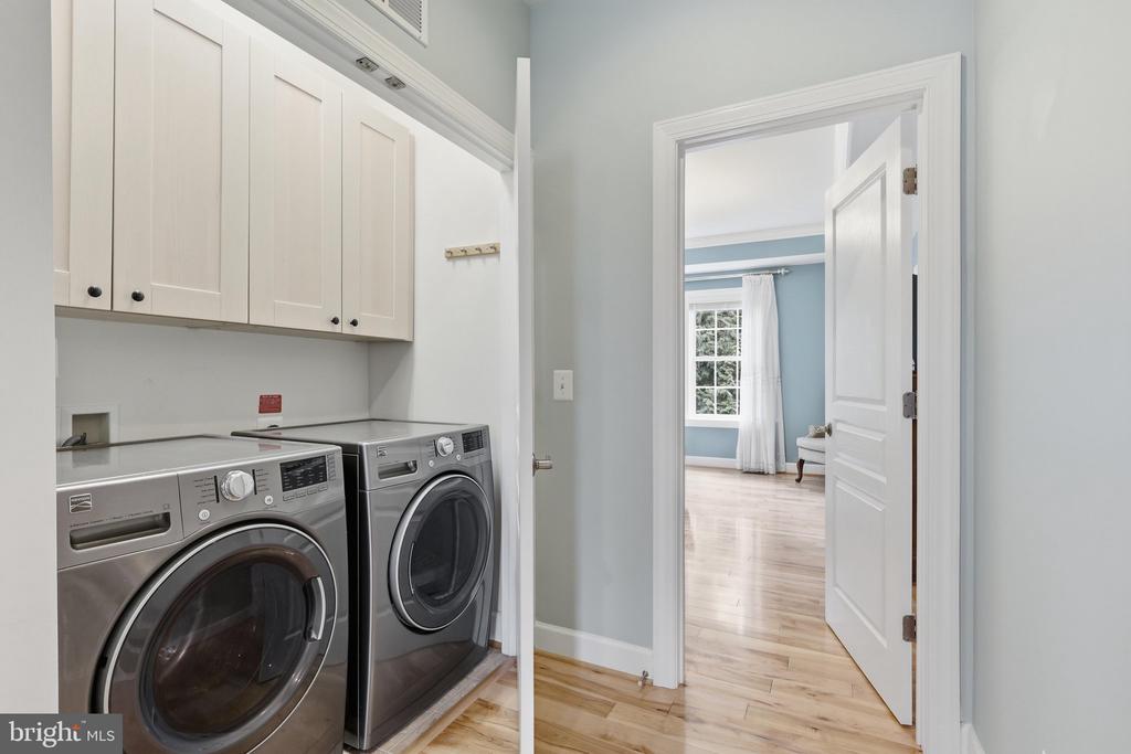 20200 CENTER BROOK SQUARE
